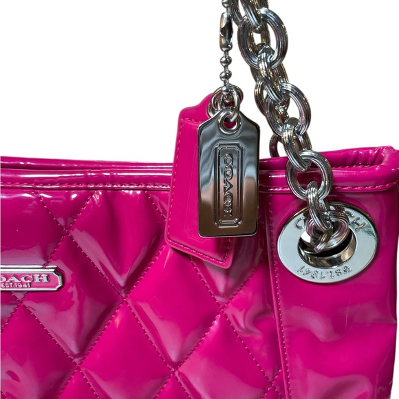 Coach Poppy Liquid Gloss Quilted Shoulder Bag in Raspberry Pink 🔥 - Picture 6 of 17